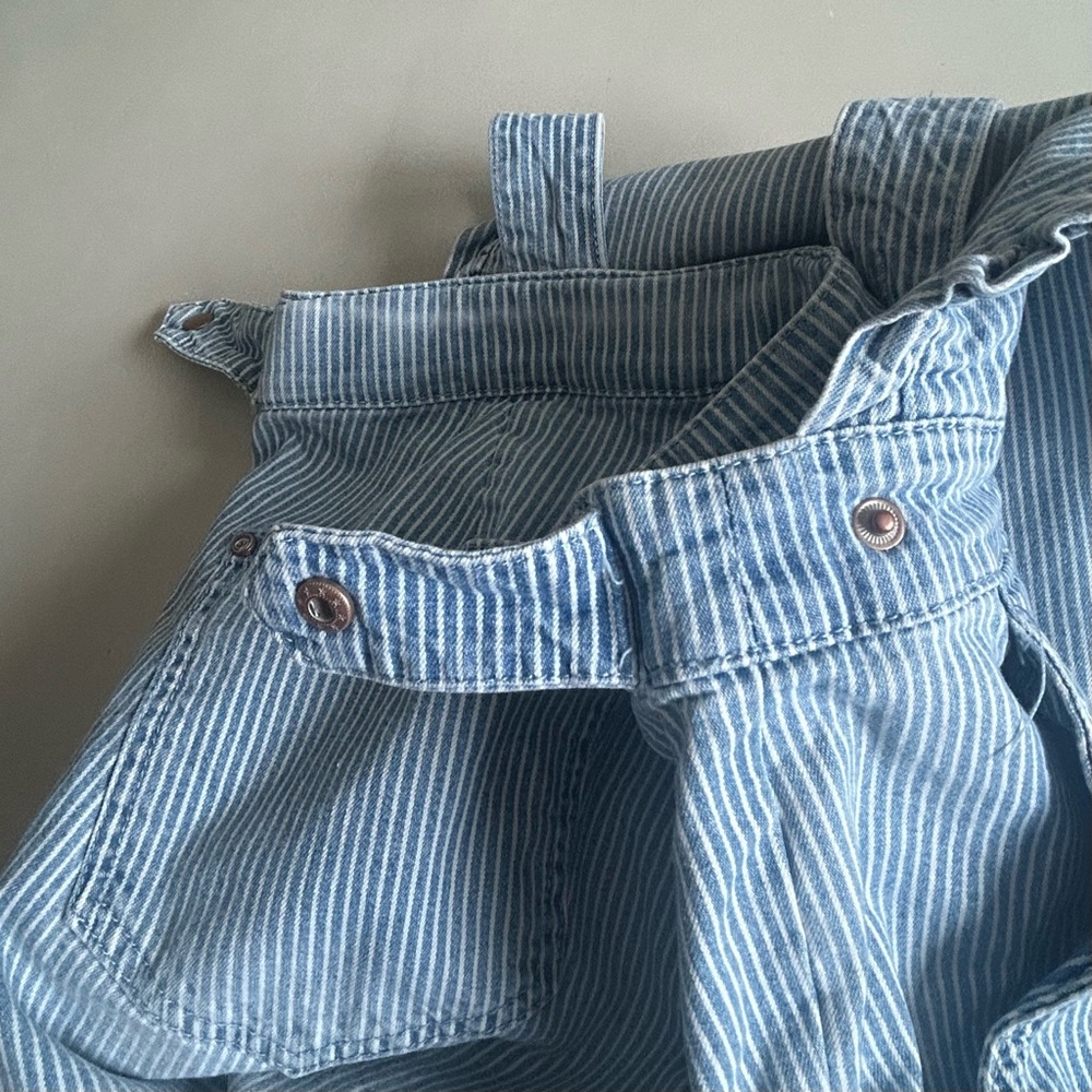 Cream Women’s Faded Blue Denim Pinstripe Overalls with Ruffled Straps  Size XS - Picture 10 of 16